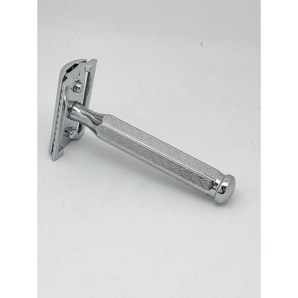 Classic Wet Shaving Safety Razor Set Gift (Razor, Brush,Cream, Stand