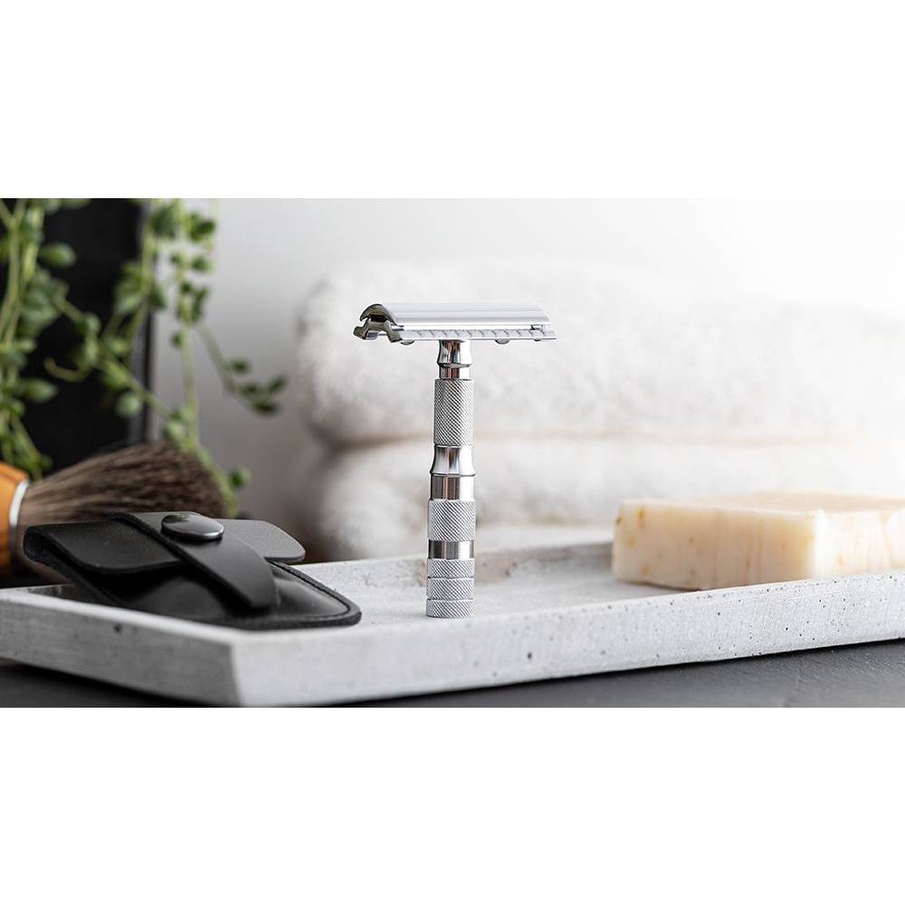 Merkur Travel Safety Razor 933CL Close Comb Double Edge Razor Made in